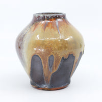 Bud vase 27