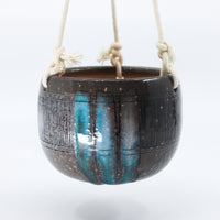 Small hanging planter 44