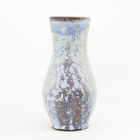 Vase in butter blue