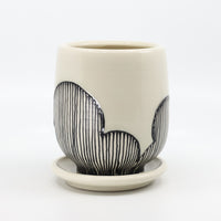 Planter in snow white