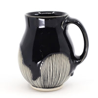 Belly mug in jet black