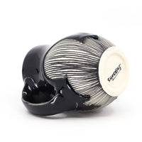 Belly mug in jet black