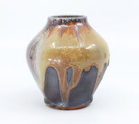 Bud vase 27
