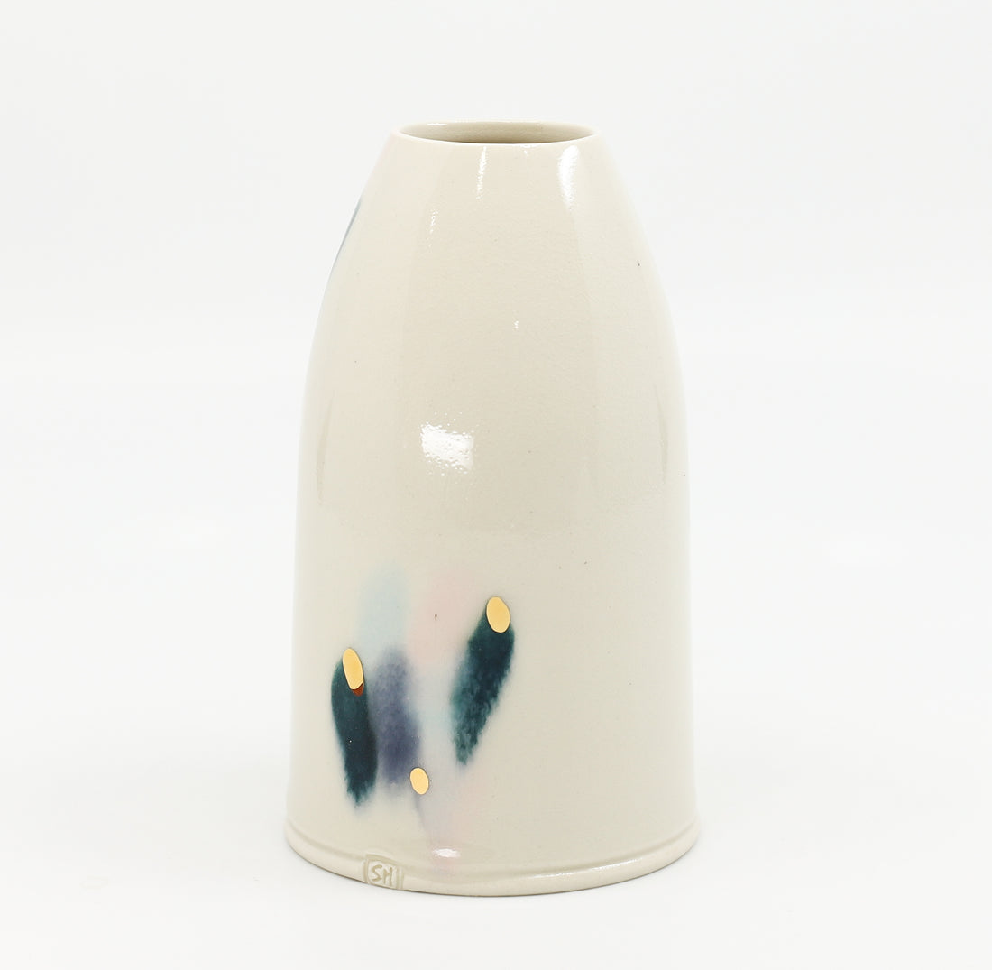 Bud vase in watercolor
