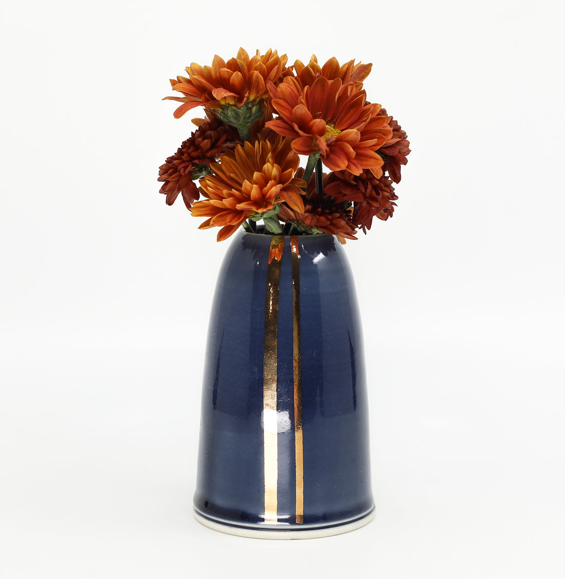 Bud vase in cloud and gold