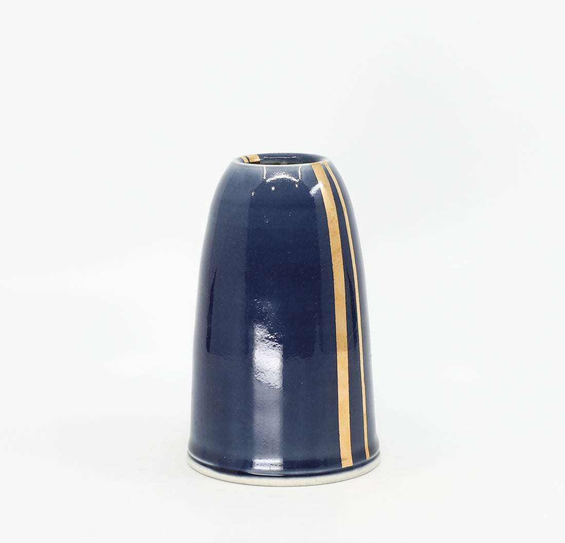 Bud vase in cloud and gold