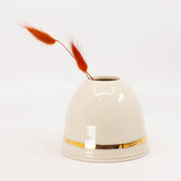 Bud vase in snow white and gold