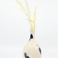 Bud vase in watercolor
