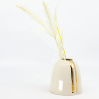 Bud vase in snow white and gold