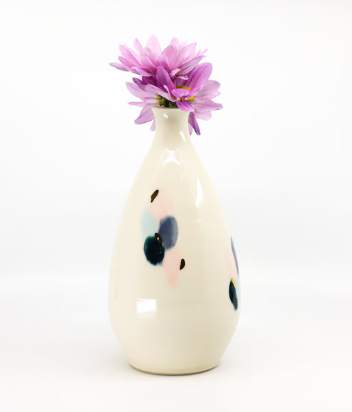 Porcelain vase in watercolor