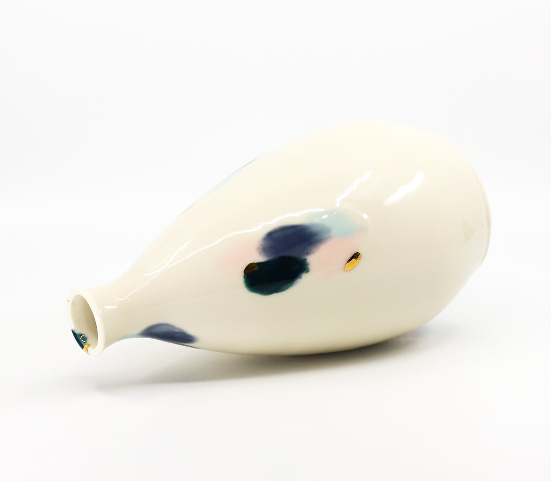 Porcelain vase in watercolor