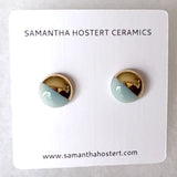 Stud earrings in Sky and gold (medium)